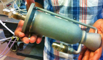 A 3D-printed engine designed by the UC San Diego chapter of Students for the Exploration and Development of Space. (Photo: UCSD Jacobs School of Engineering)