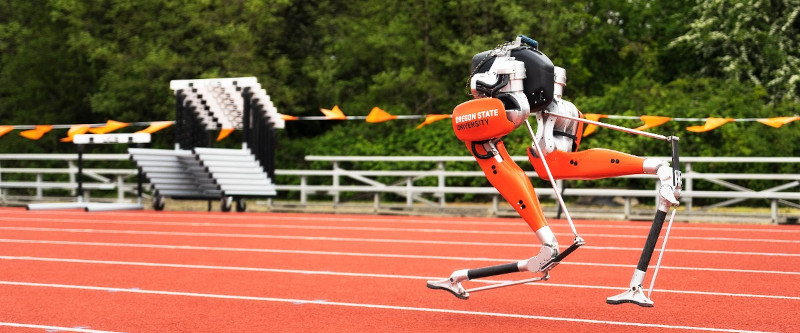 Bipedal robot runs world-record 100-meter dash